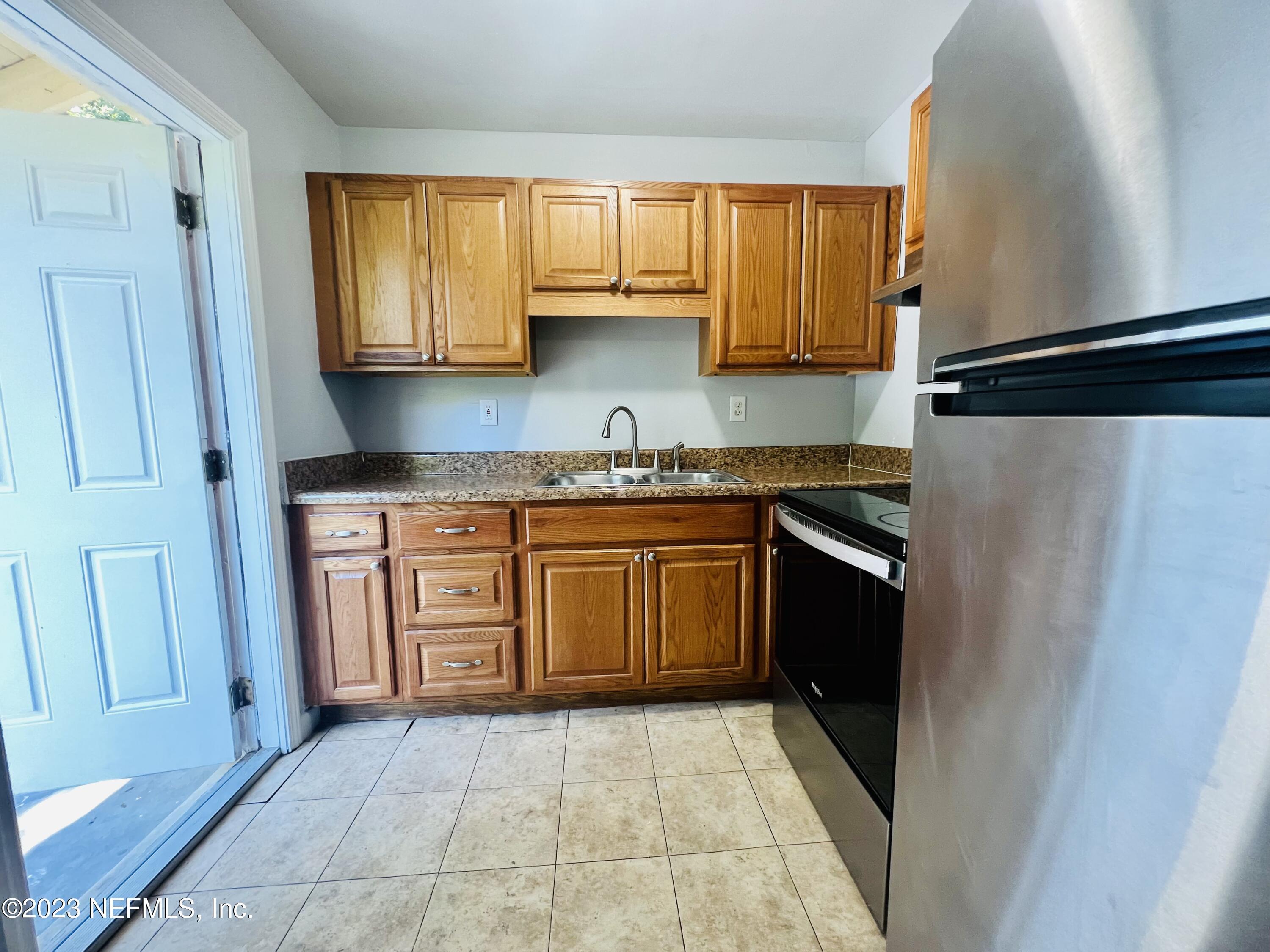 2105 KINGSWOOD Road