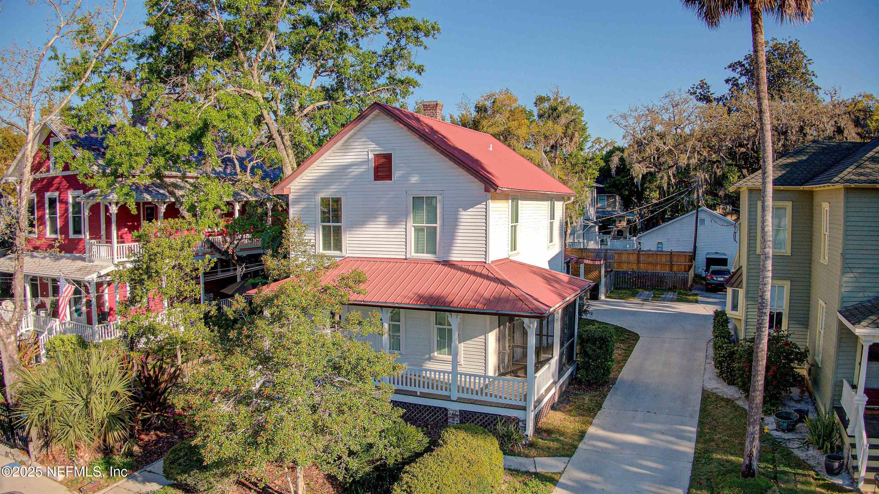 44 CARRERA Street