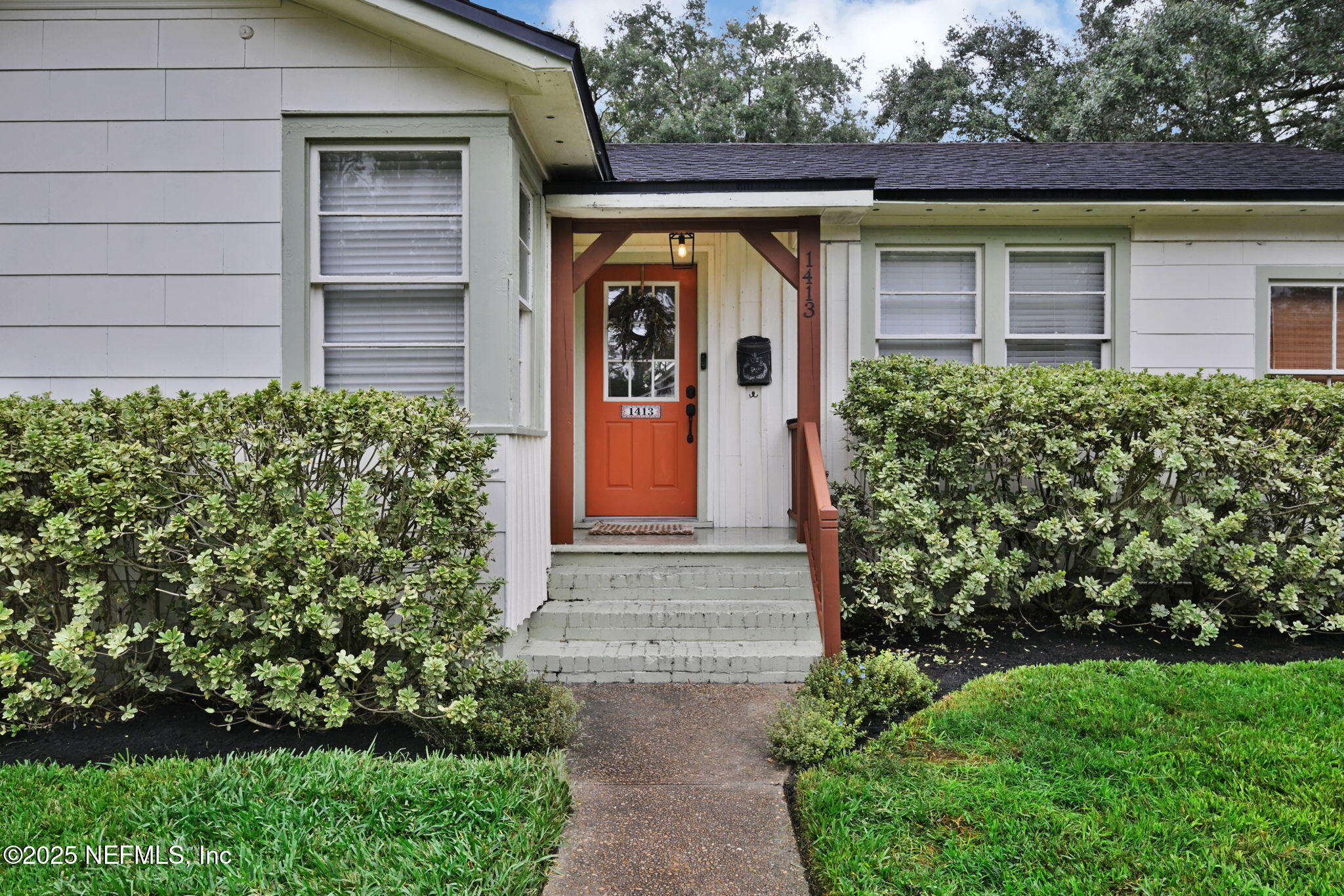 1413 RENSSELAER Avenue