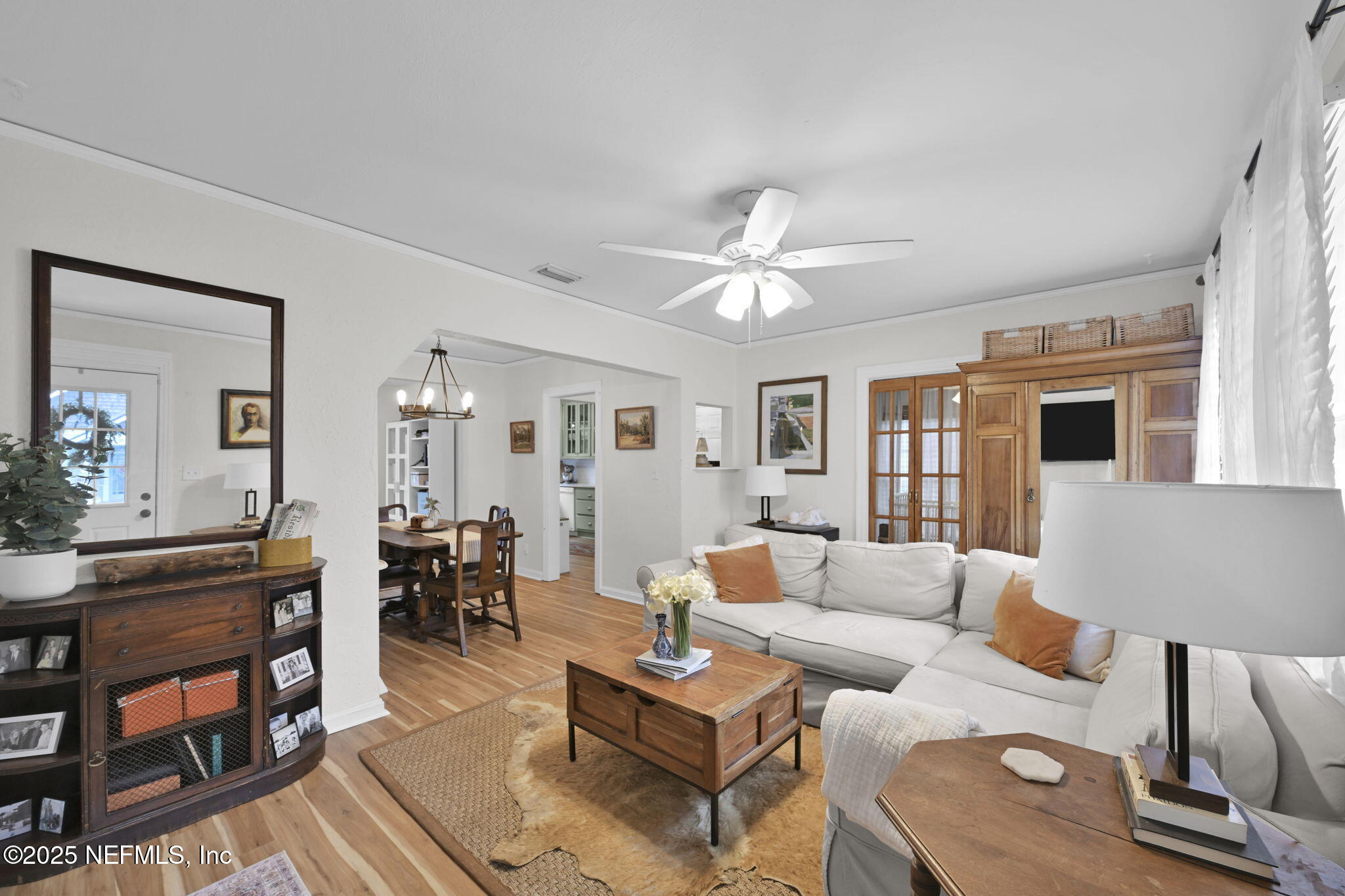 1413 RENSSELAER Avenue