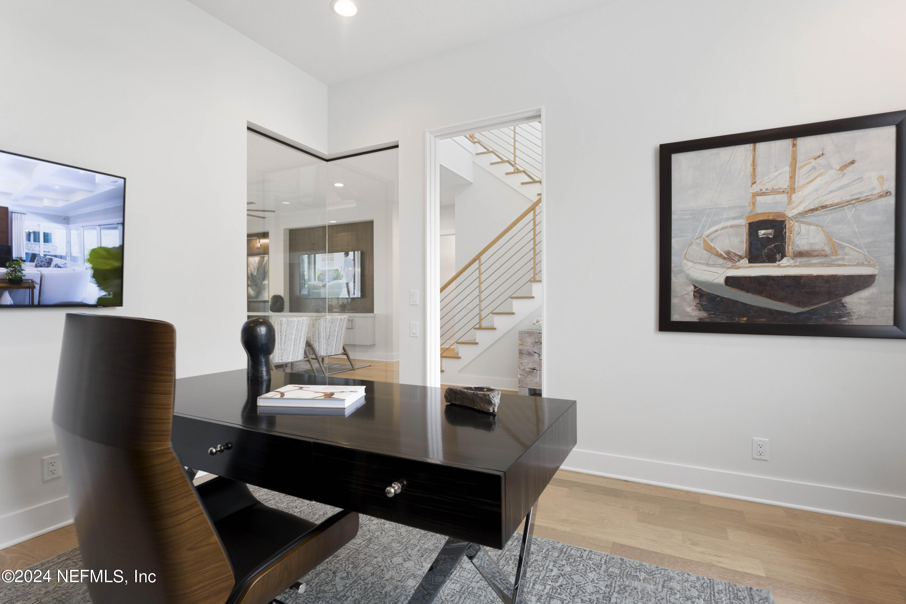 37 N ROSCOE Boulevard