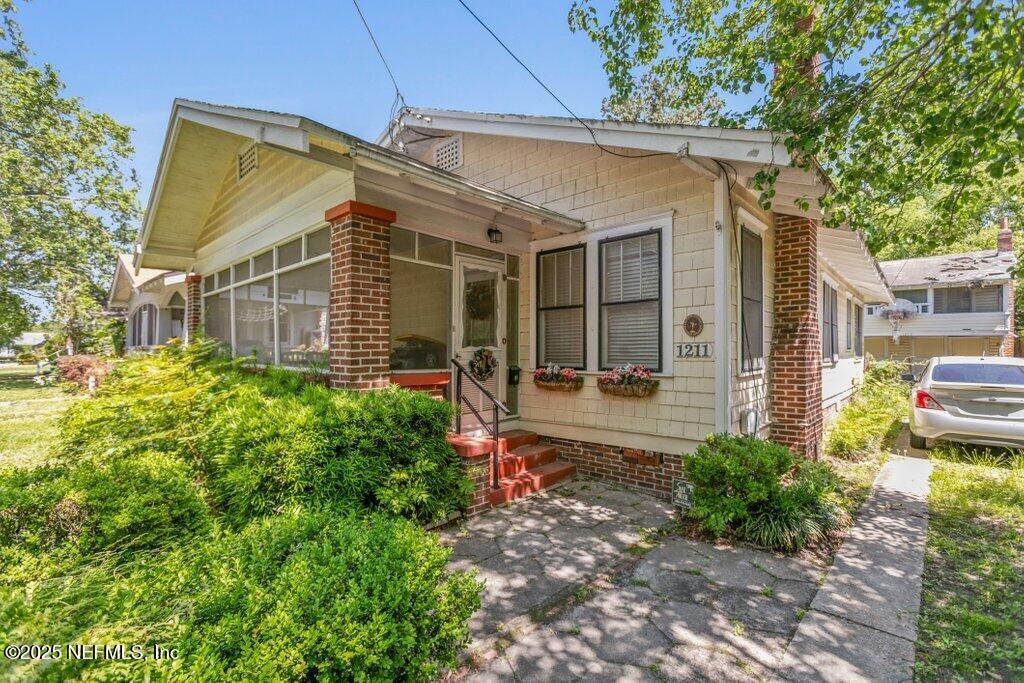 1211 CHERRY Street