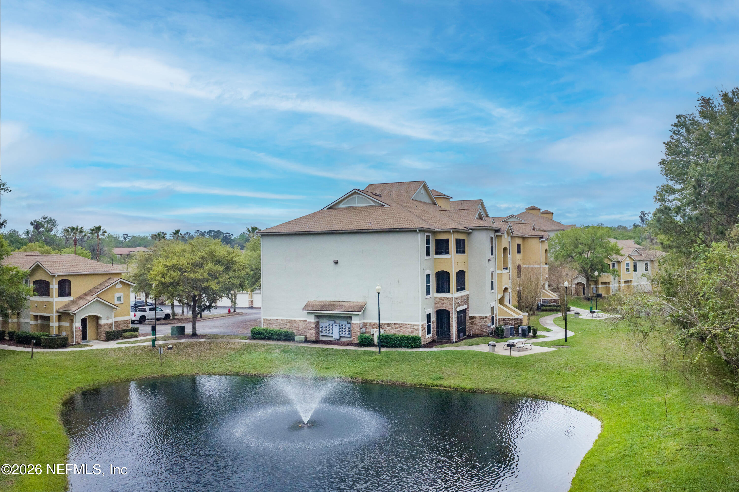 8539 GATE Parkway W 438