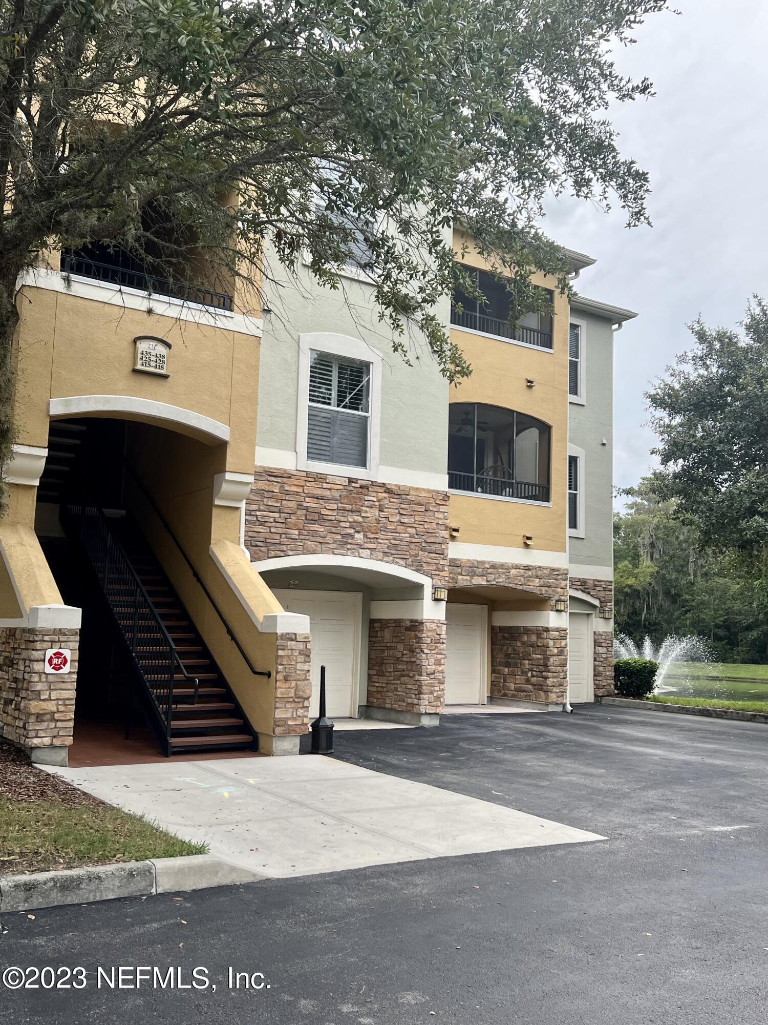 Jacksonville, FL home for sale located at 8539 Gate Parkway Unit 416, Jacksonville, FL 32216