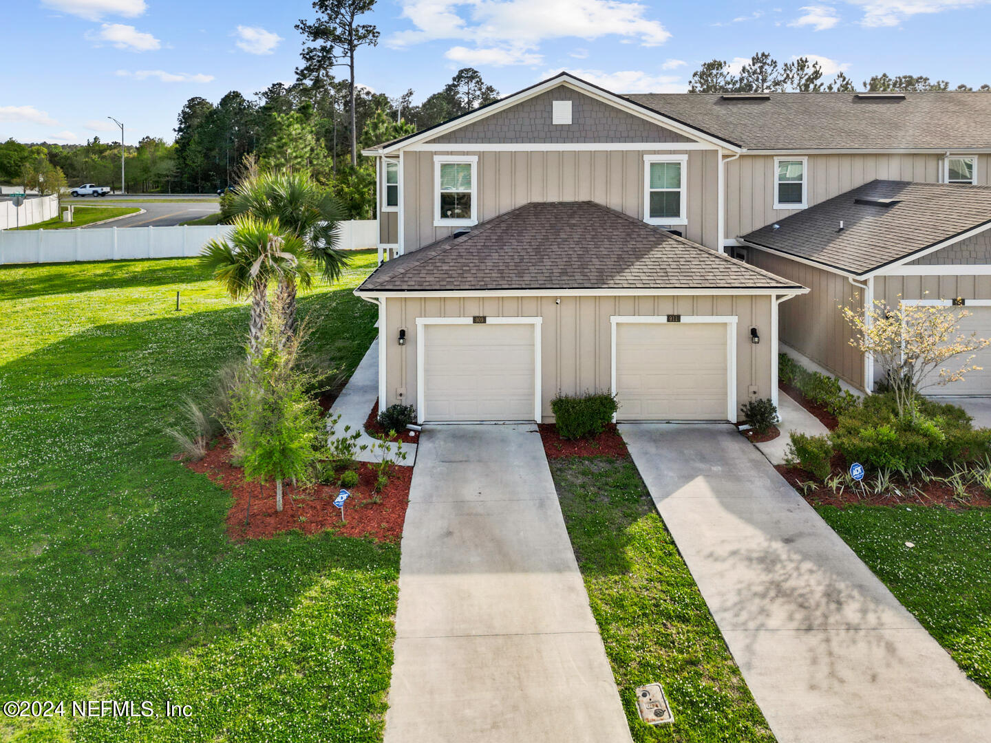 Jacksonville, FL home for sale located at 909 Capitol Parkway, Jacksonville, FL 32218
