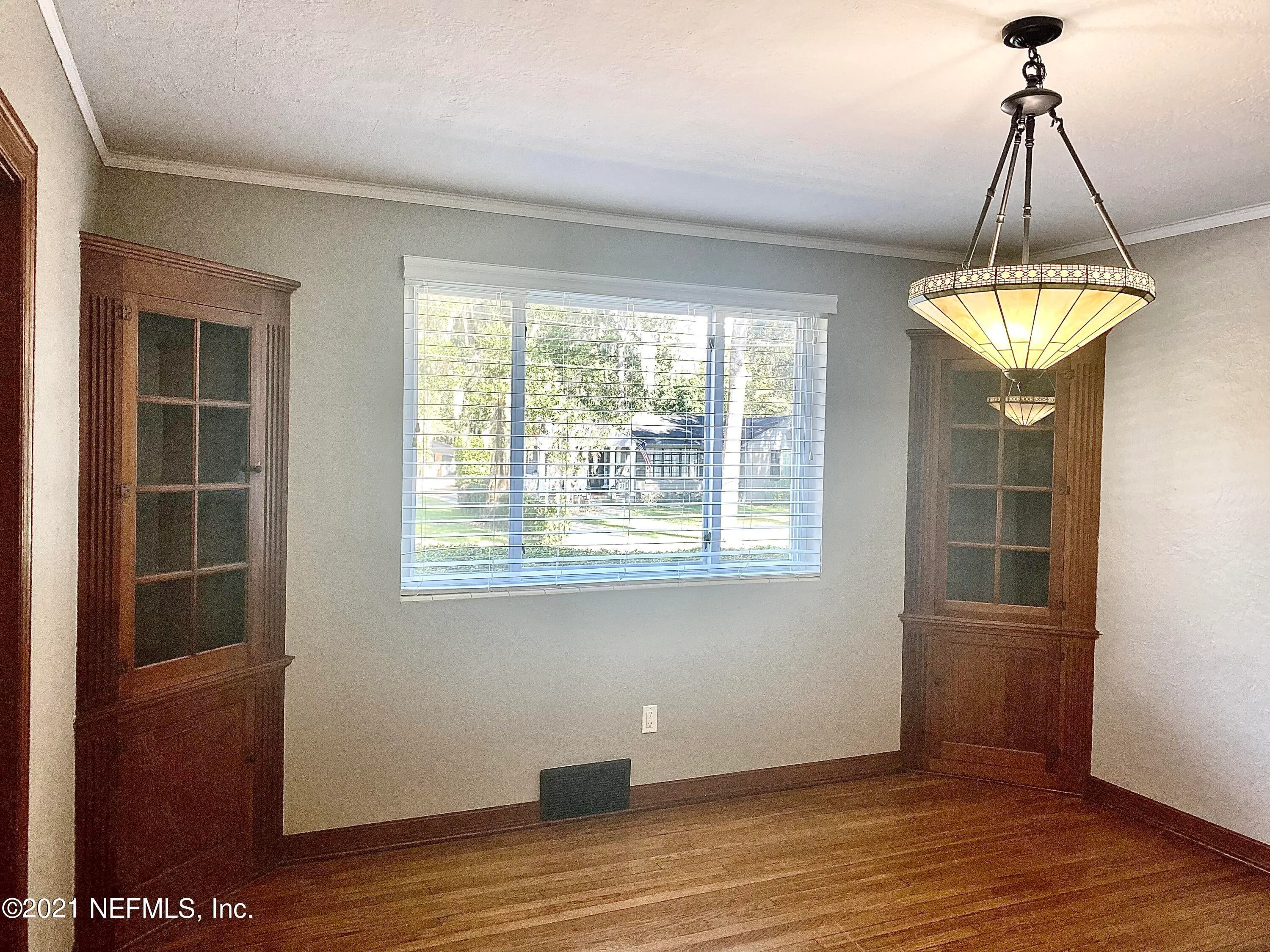 Jacksonville, Florida 32207, United States, 3 Bedrooms Bedrooms, ,2 BathroomsBathrooms,Residential,Active,7709