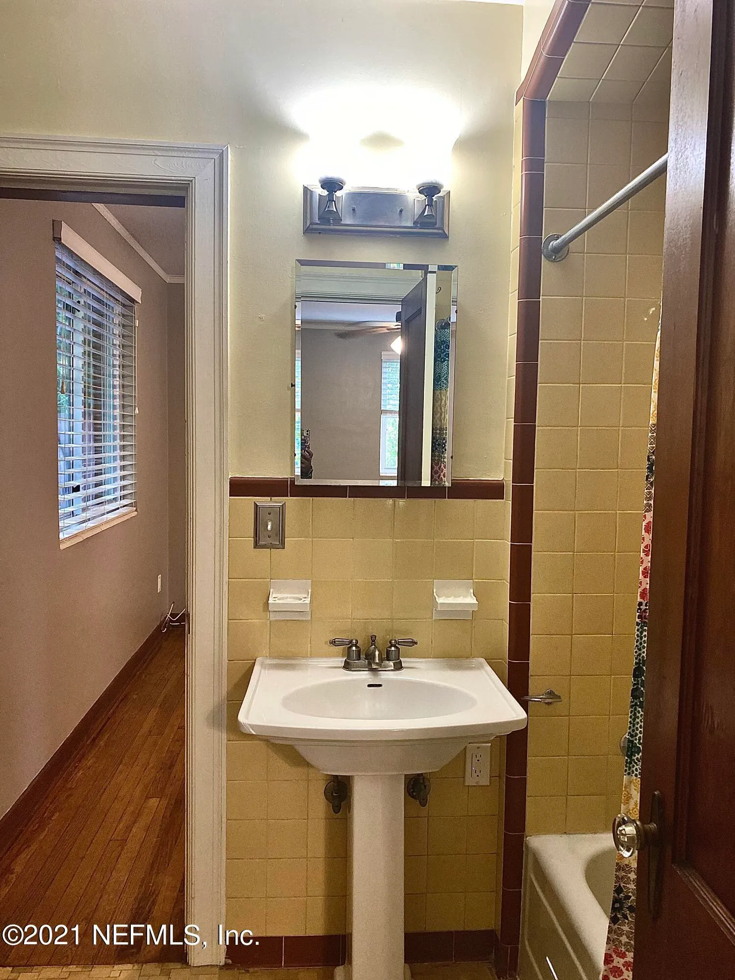 Jacksonville, Florida 32207, United States, 3 Bedrooms Bedrooms, ,2 BathroomsBathrooms,Residential,Active,7709