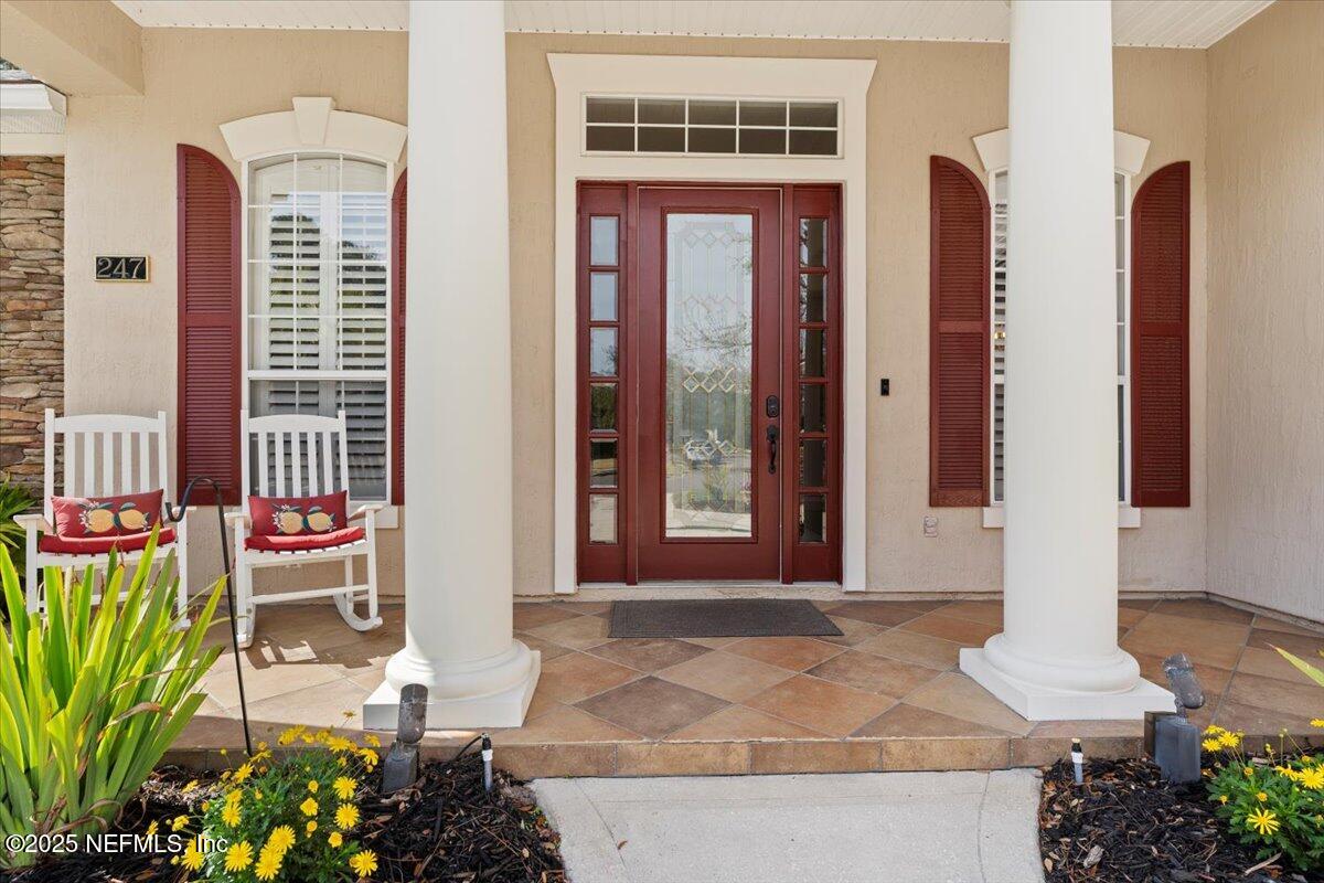 247 FLORES Way