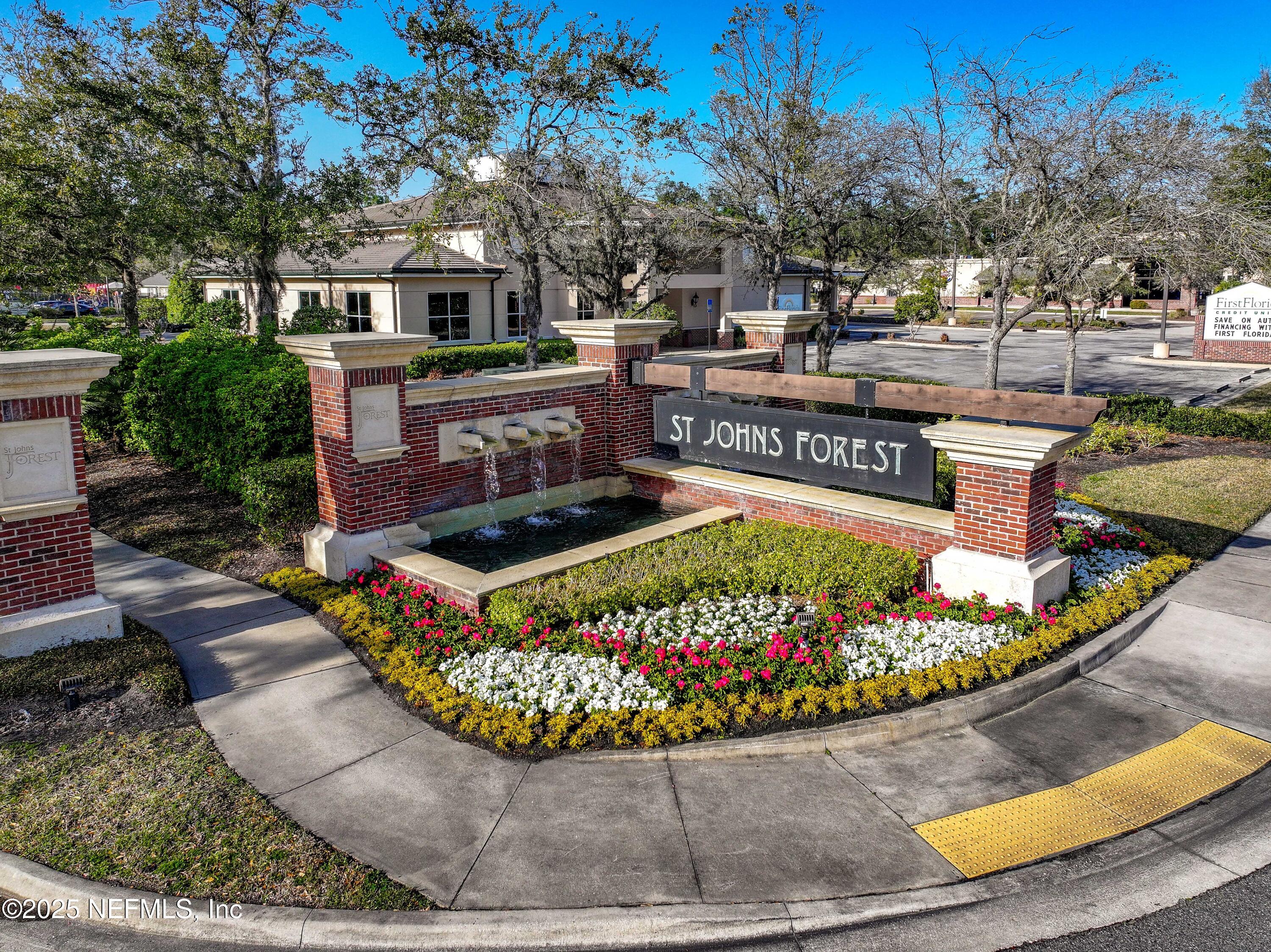 247 FLORES Way
