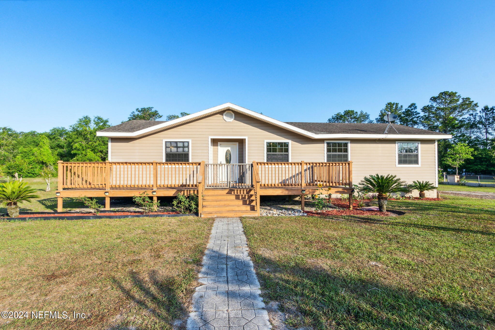 Middleburg, FL home for sale located at 1548 Sharon Lane, Middleburg, FL 32068