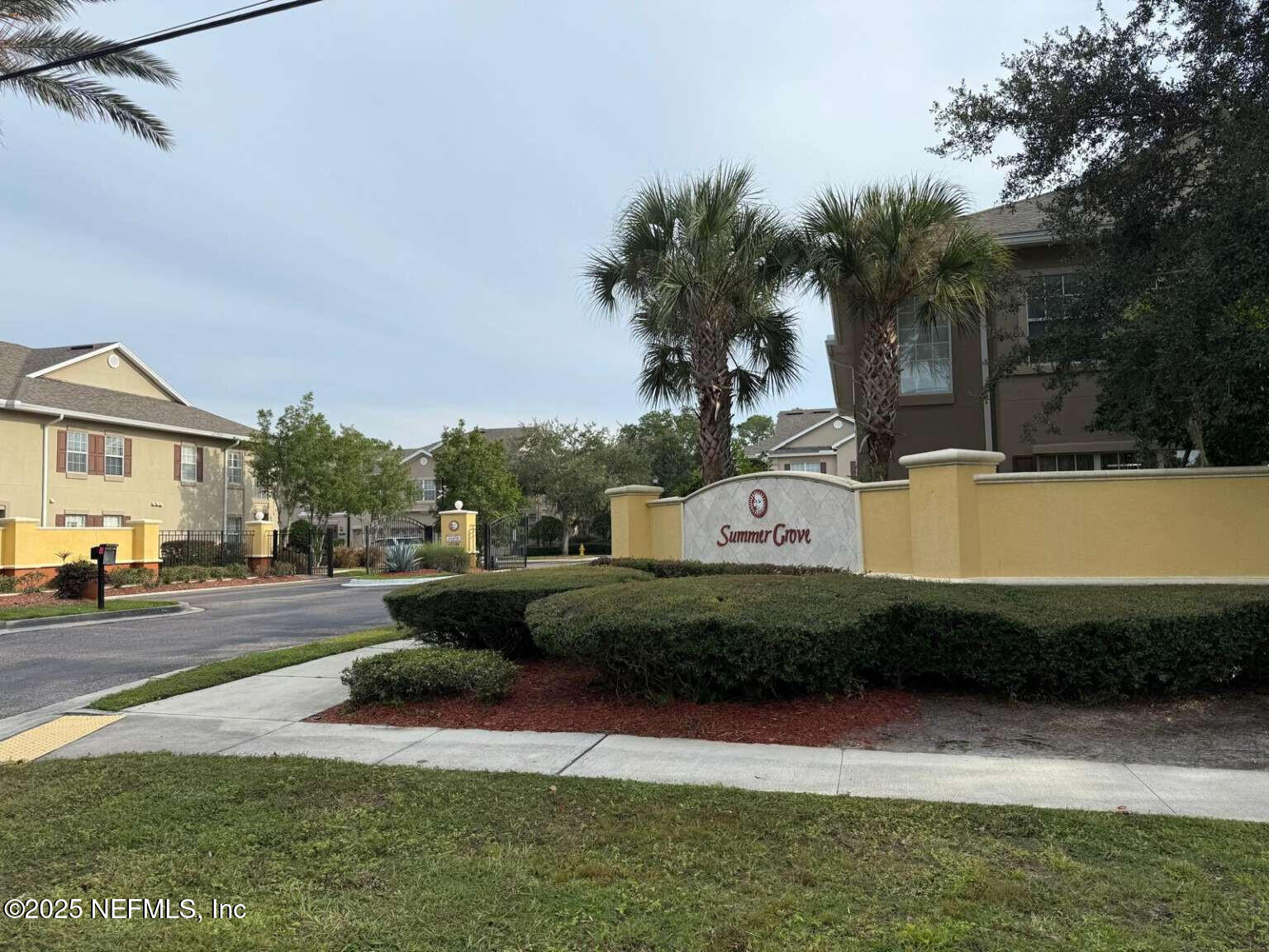 3892 SUMMER GROVE Way N