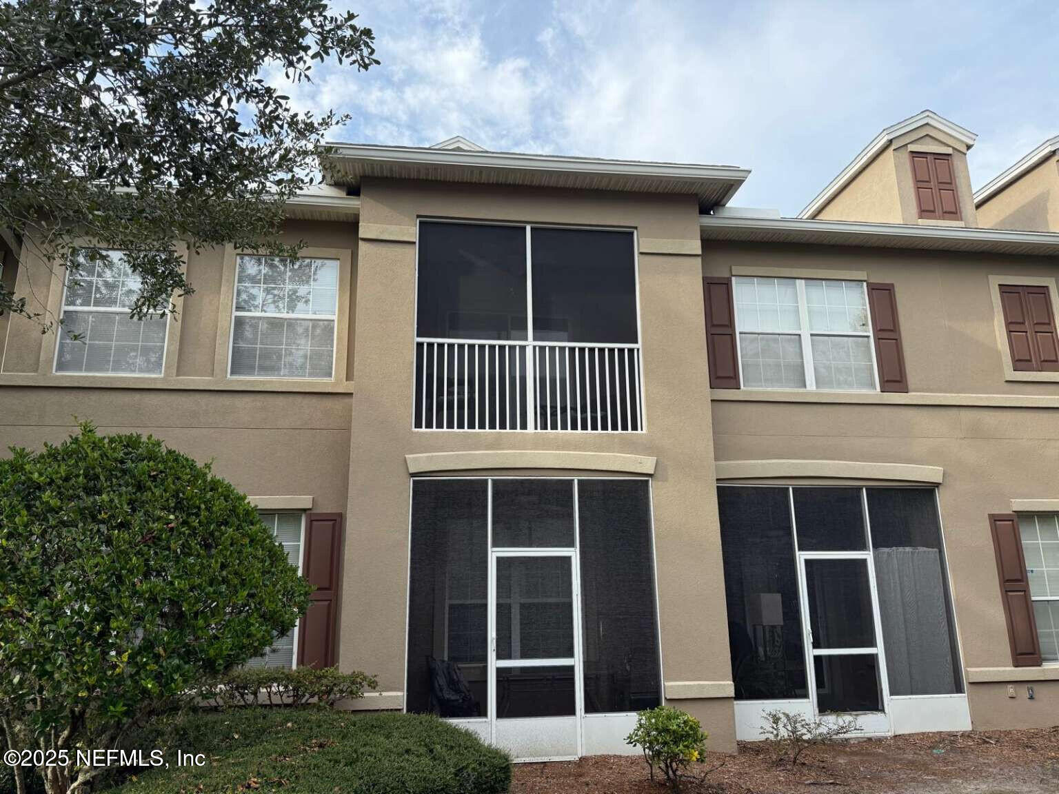 3892 SUMMER GROVE Way N