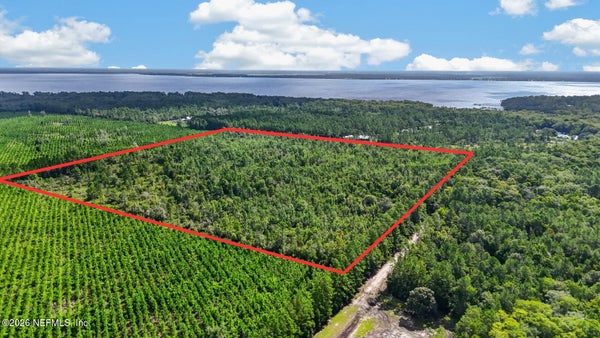 120 CHAMPION RD, GREEN COVE SPRINGS, FL 32043 - Image 1aa6a58807ac2e6dcca22decd9e32b03/154522976