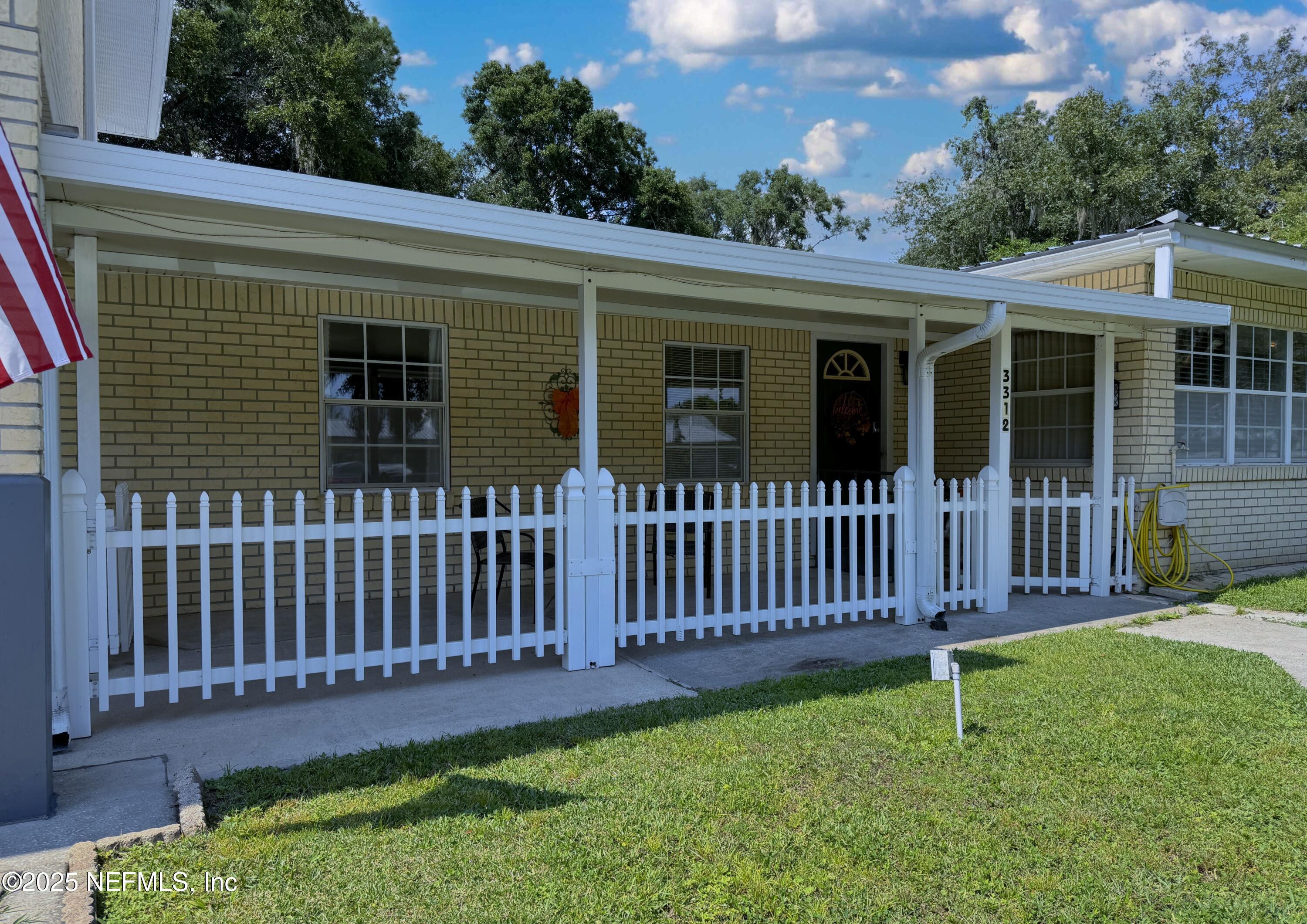 3312 SILVER LAKE Drive