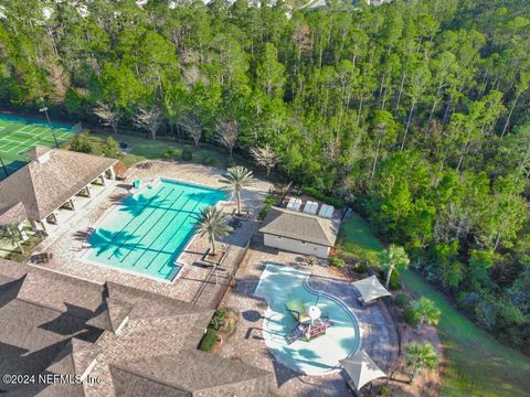 A home in Yulee