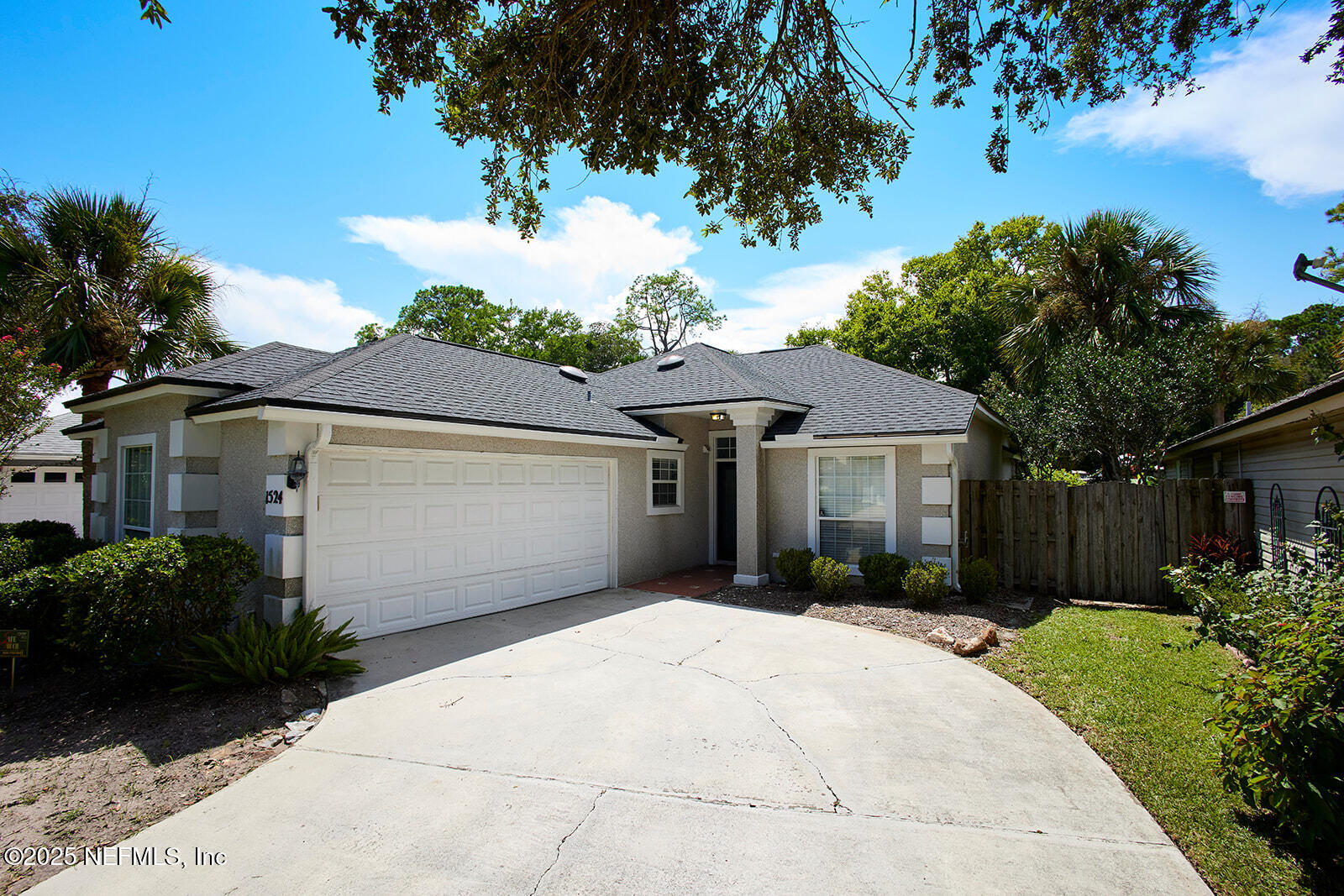 1524 LINKSIDE Drive