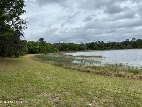 A home in Interlachen