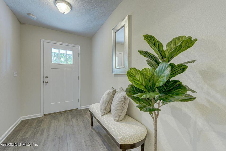 8942 DORIS Lane