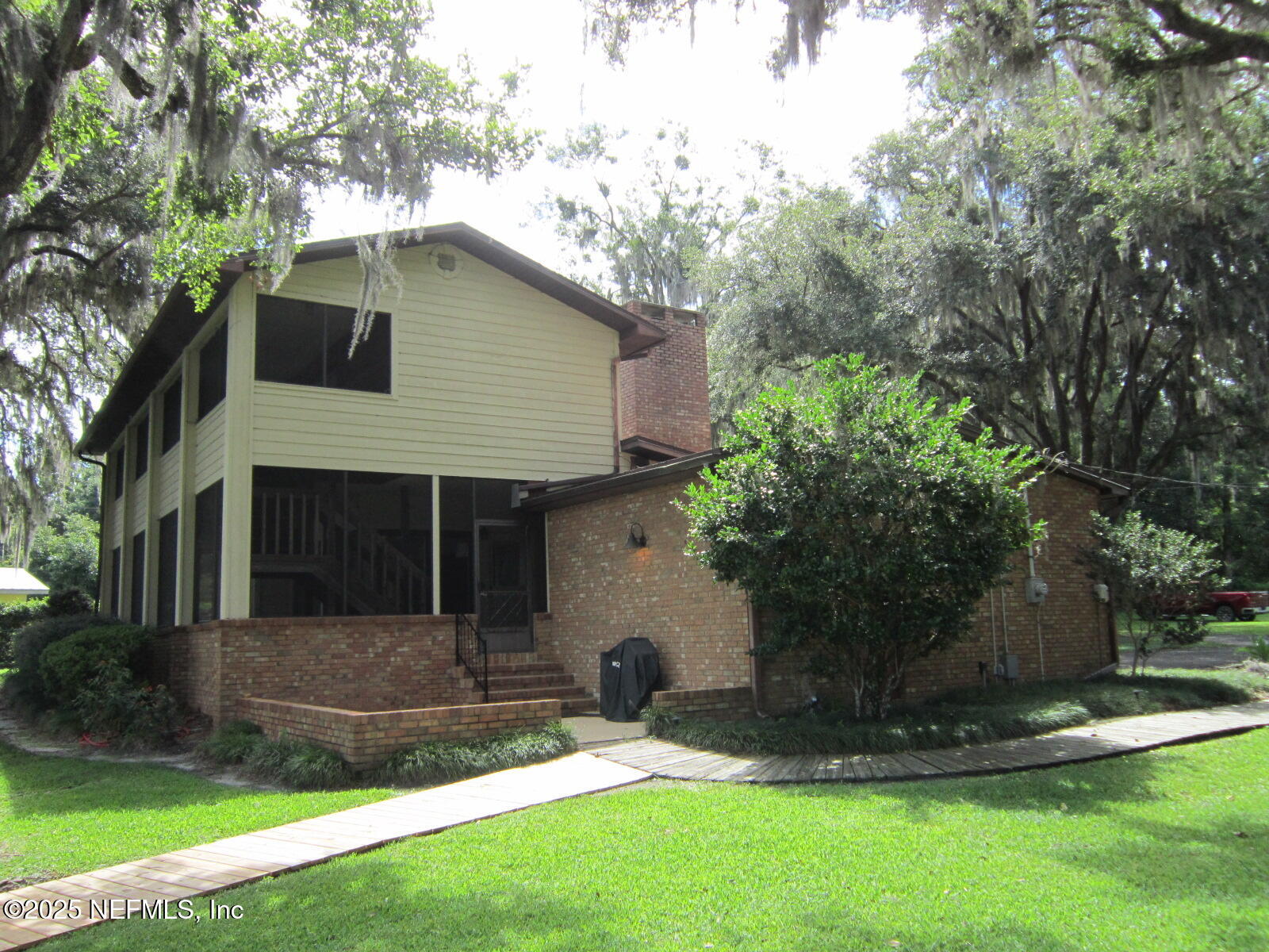 6324 DOGWOOD Lane