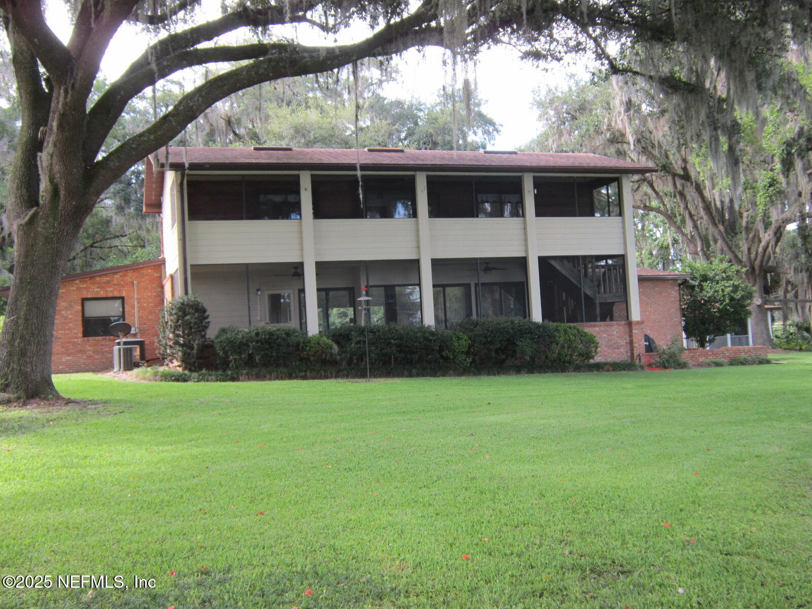 6324 DOGWOOD Lane