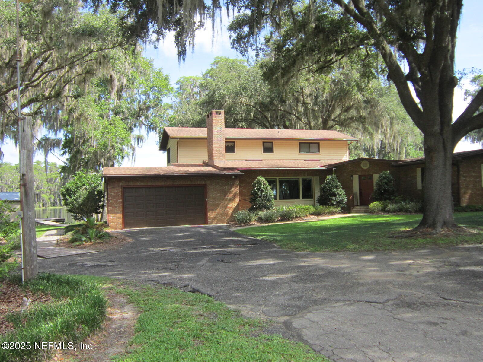 6324 DOGWOOD Lane