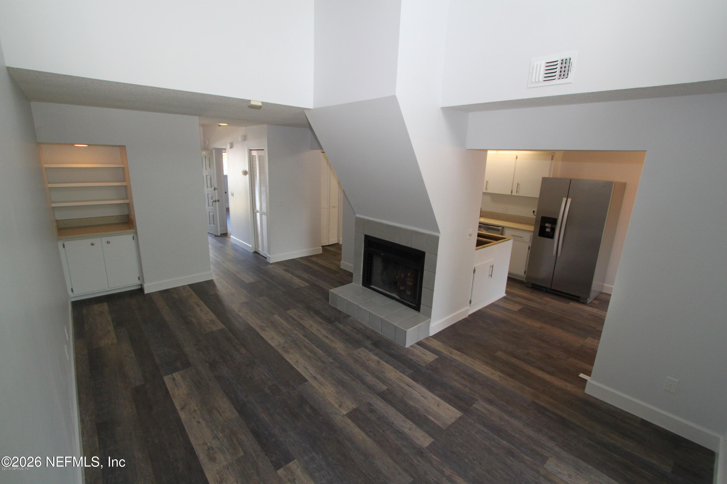 9360 CRAVEN Road 1404