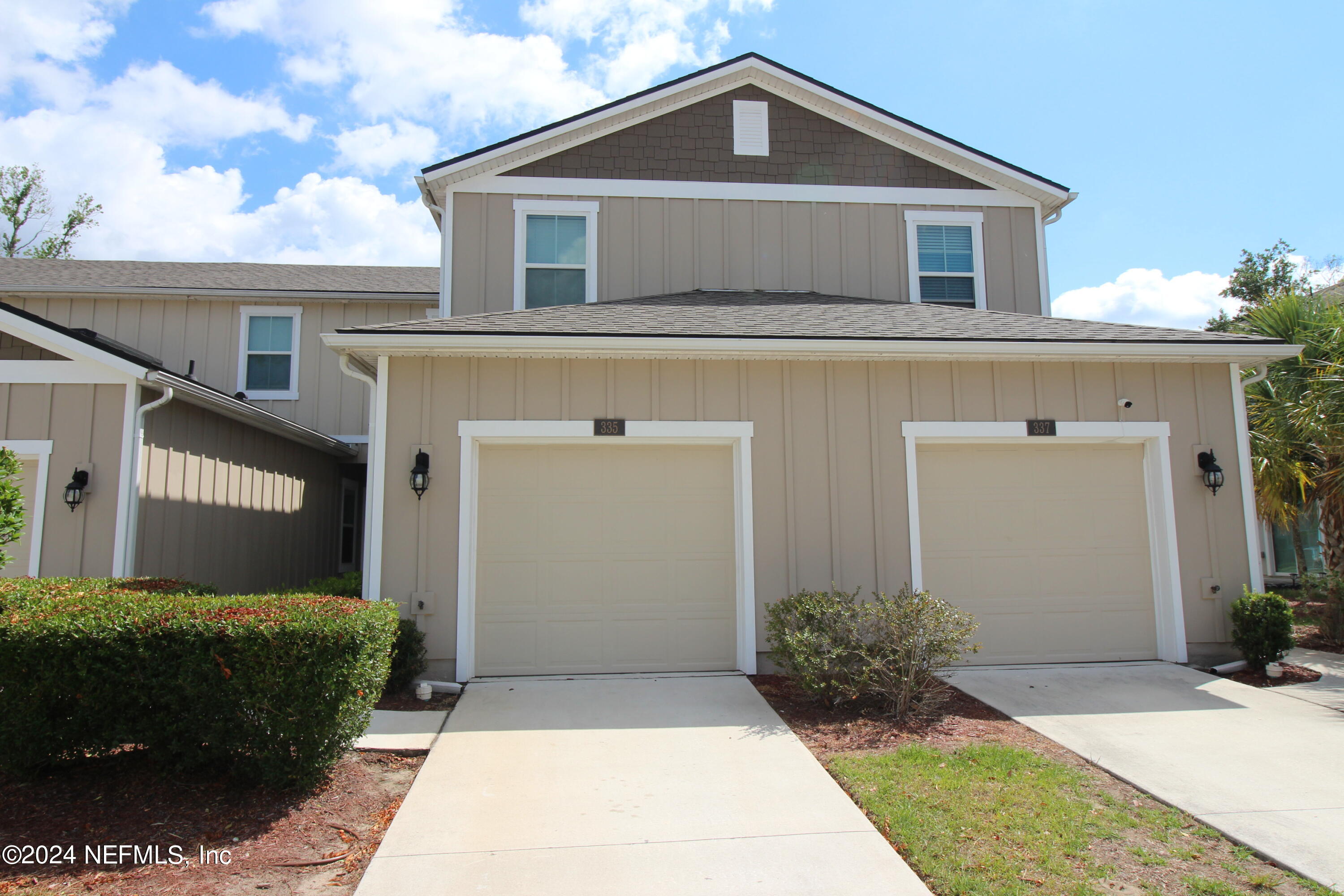 Jacksonville, FL home for sale located at 335 Aralia Lane, Jacksonville, FL 32216