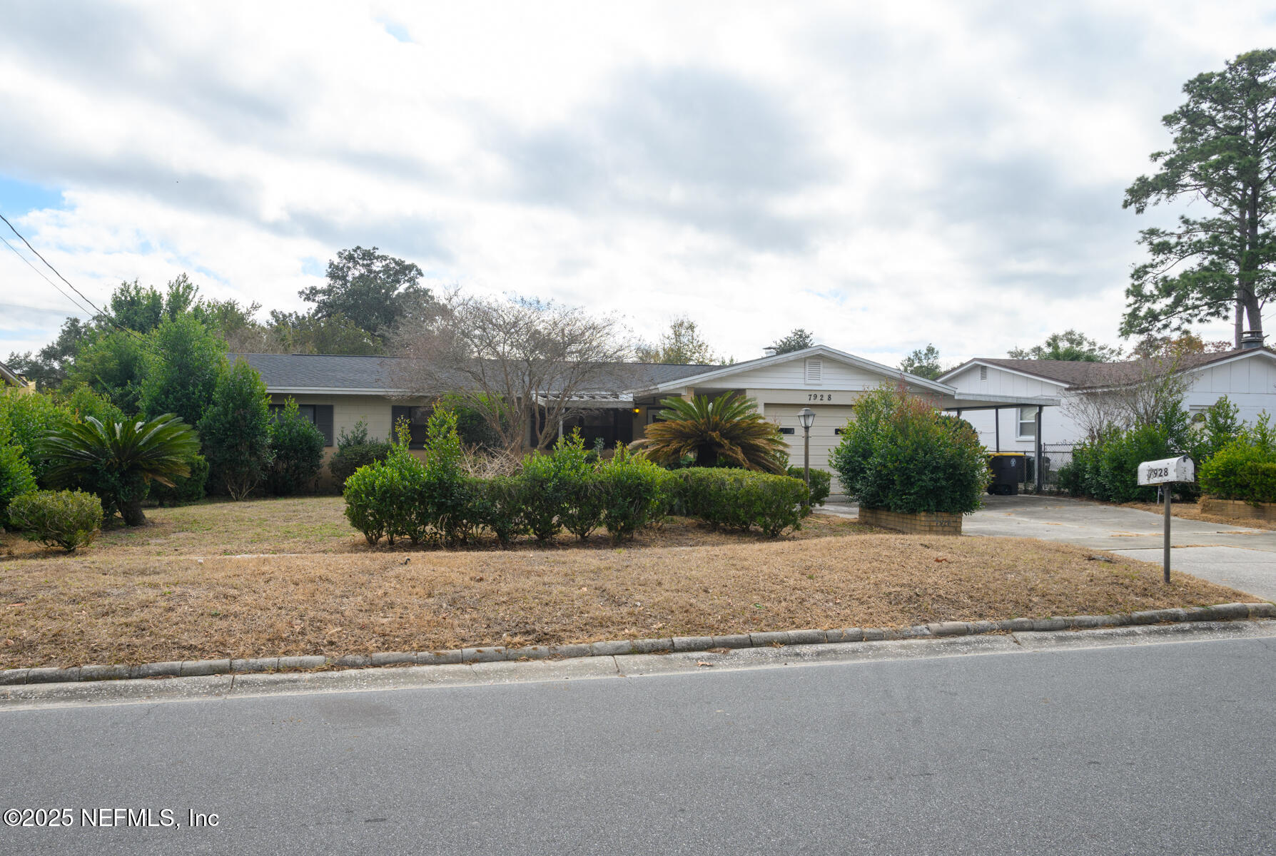 7928 TRIUMPH Lane