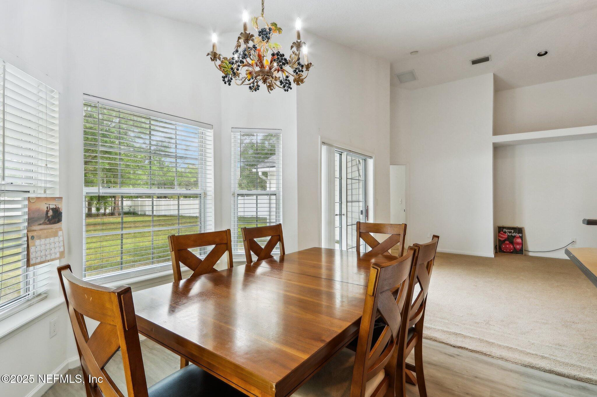 200 NOTTINGHAM Drive W