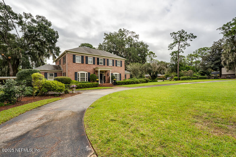 10111 WINDWARD Way N