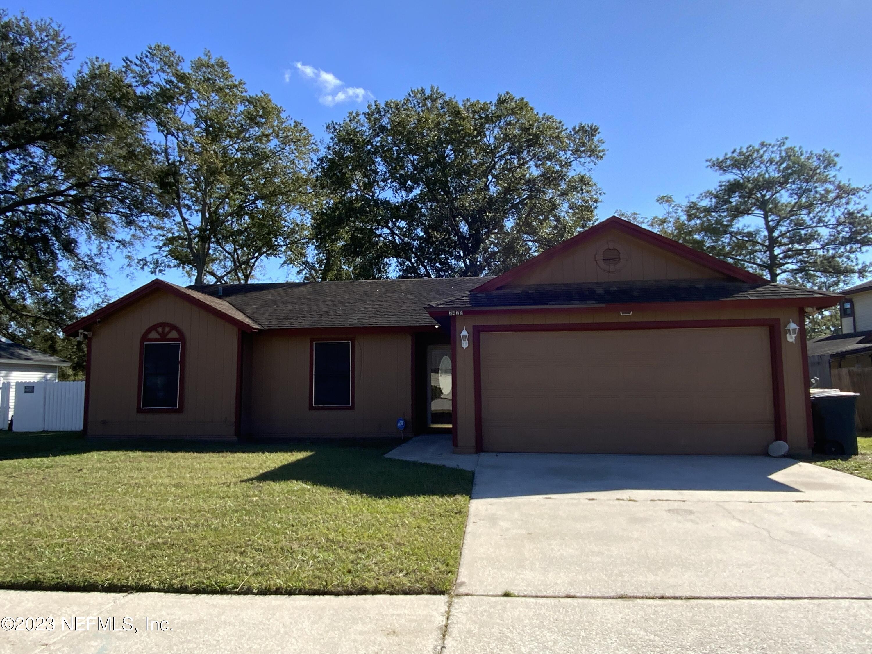 Jacksonville, FL home for sale located at 2425 Winterwood Circle W, Jacksonville, FL 32210