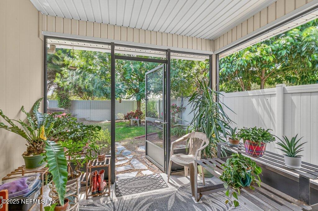 96060 YELLOWTAIL Court