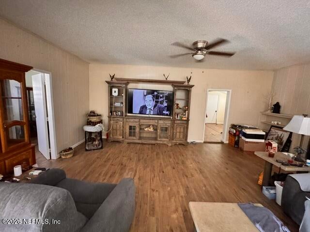 1801 VALENCIA Drive