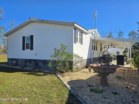 A home in Lee