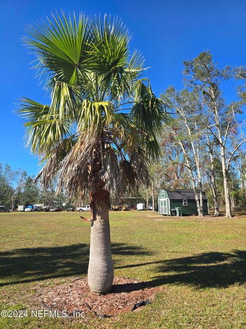 A home in Lee