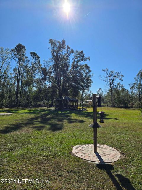 A home in Lee