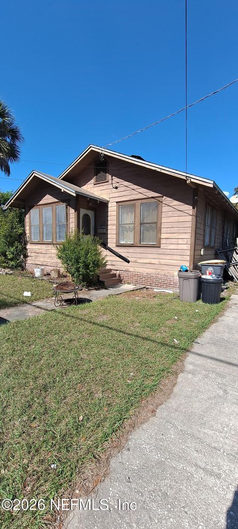 Photo of 237 TALLULAH Avenue, Jacksonville, FL 32208 (MLS # 2141167)