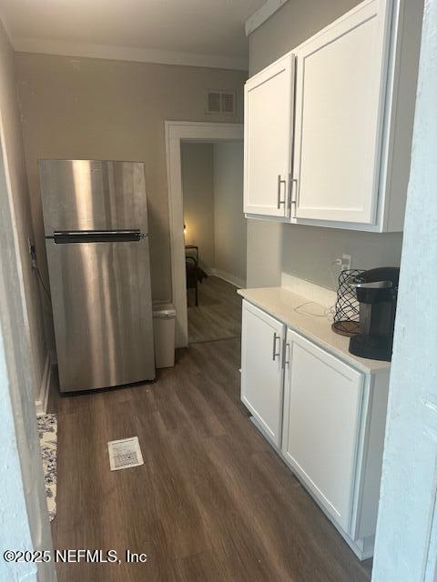 38 E 16TH Street