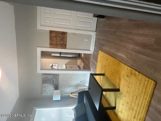 38 E 16TH Street