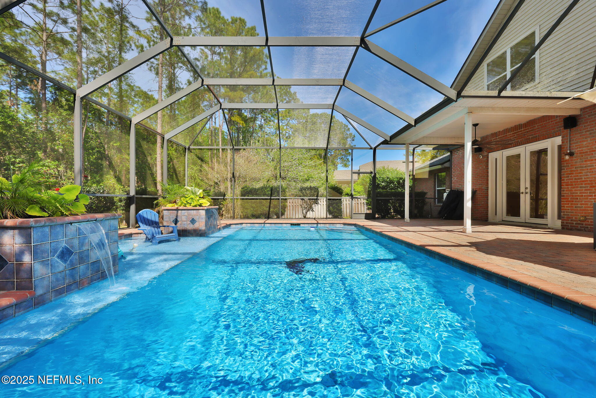 878 W AMERICAN EAGLE Drive