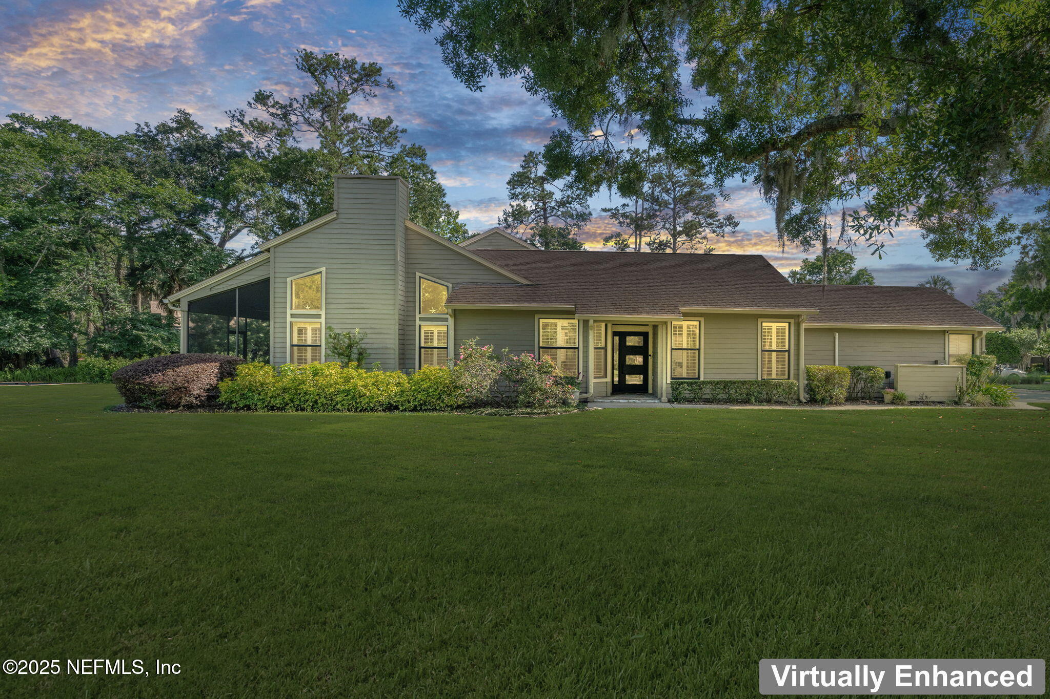 33 LOGGERHEAD Lane