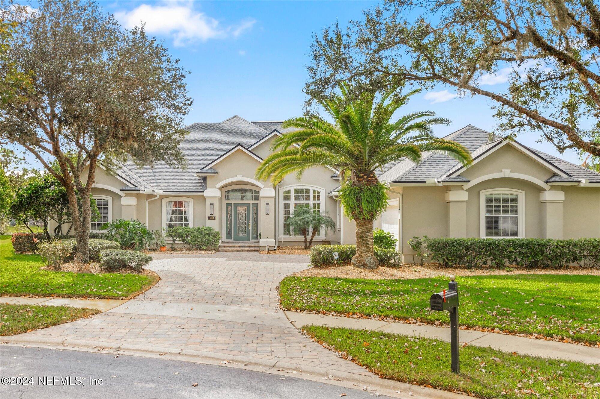 700 PINECREST ISLE Court
