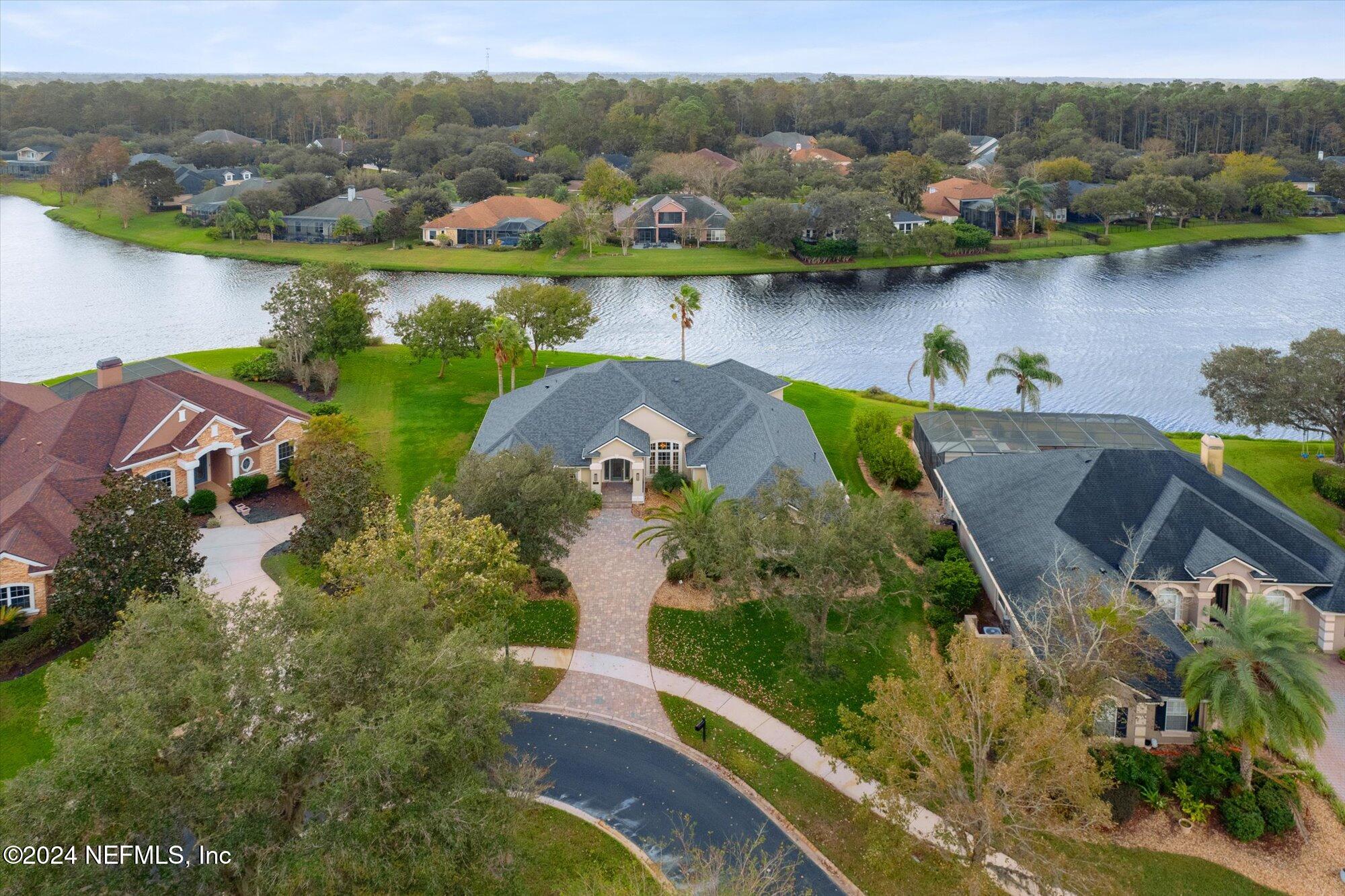 700 PINECREST ISLE Court
