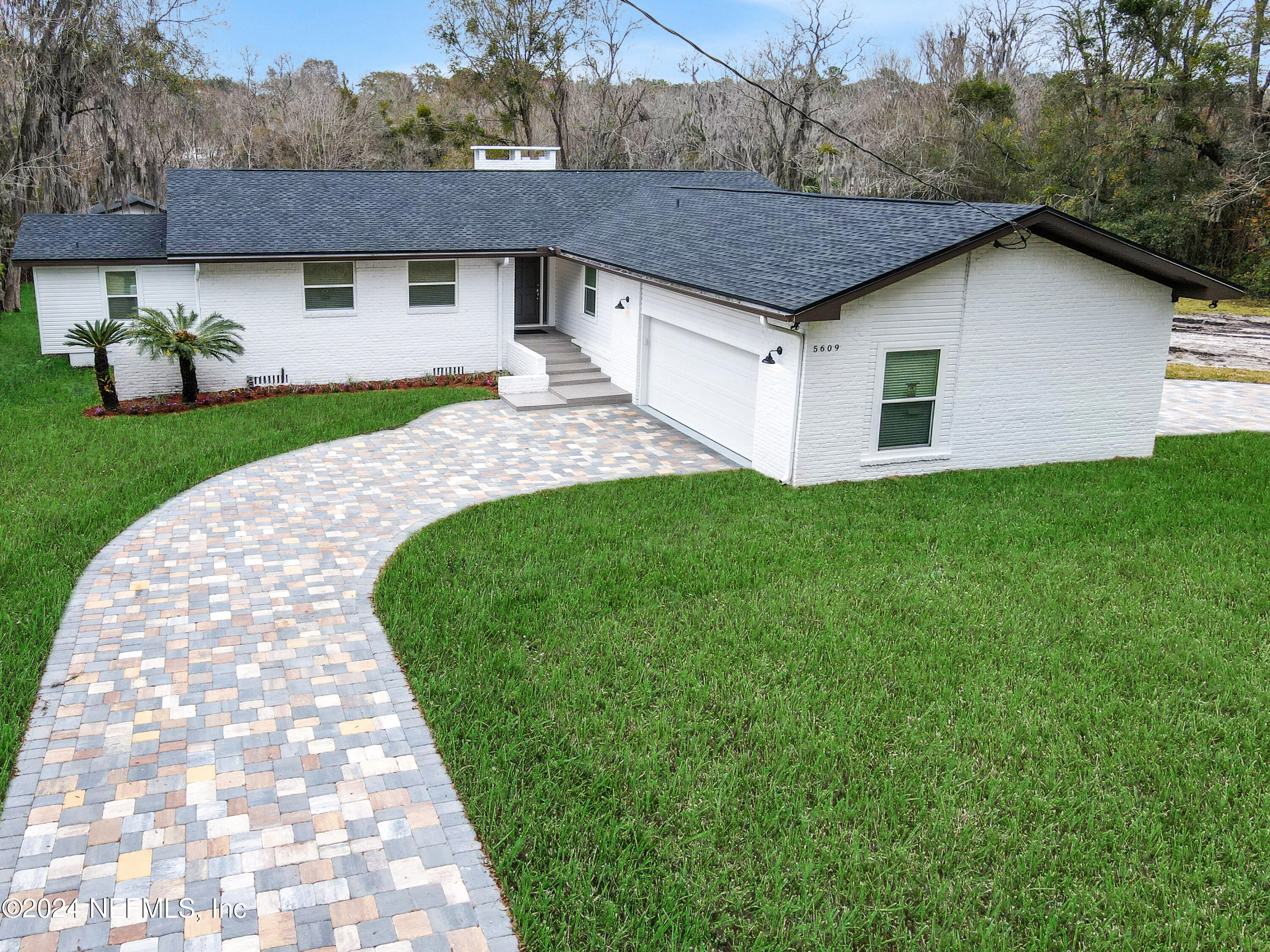 Jacksonville, FL home for sale located at 5609 Hyde Park Circle, Jacksonville, FL 32210