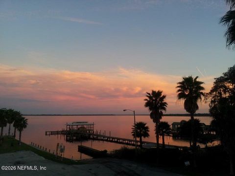 10 CENTRAL Avenue Crescent City FL 32112