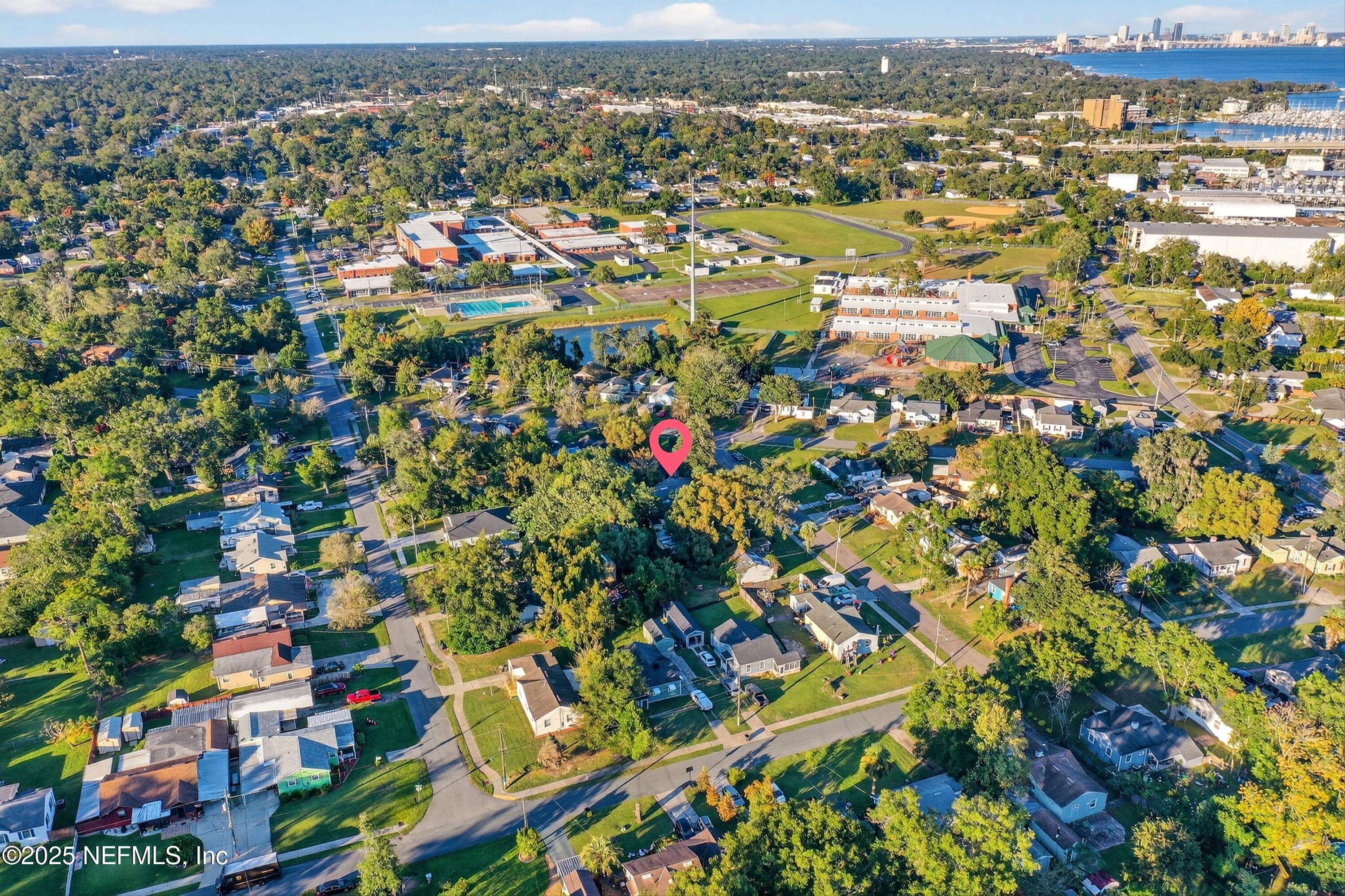 2712 CHERRYWOOD Road