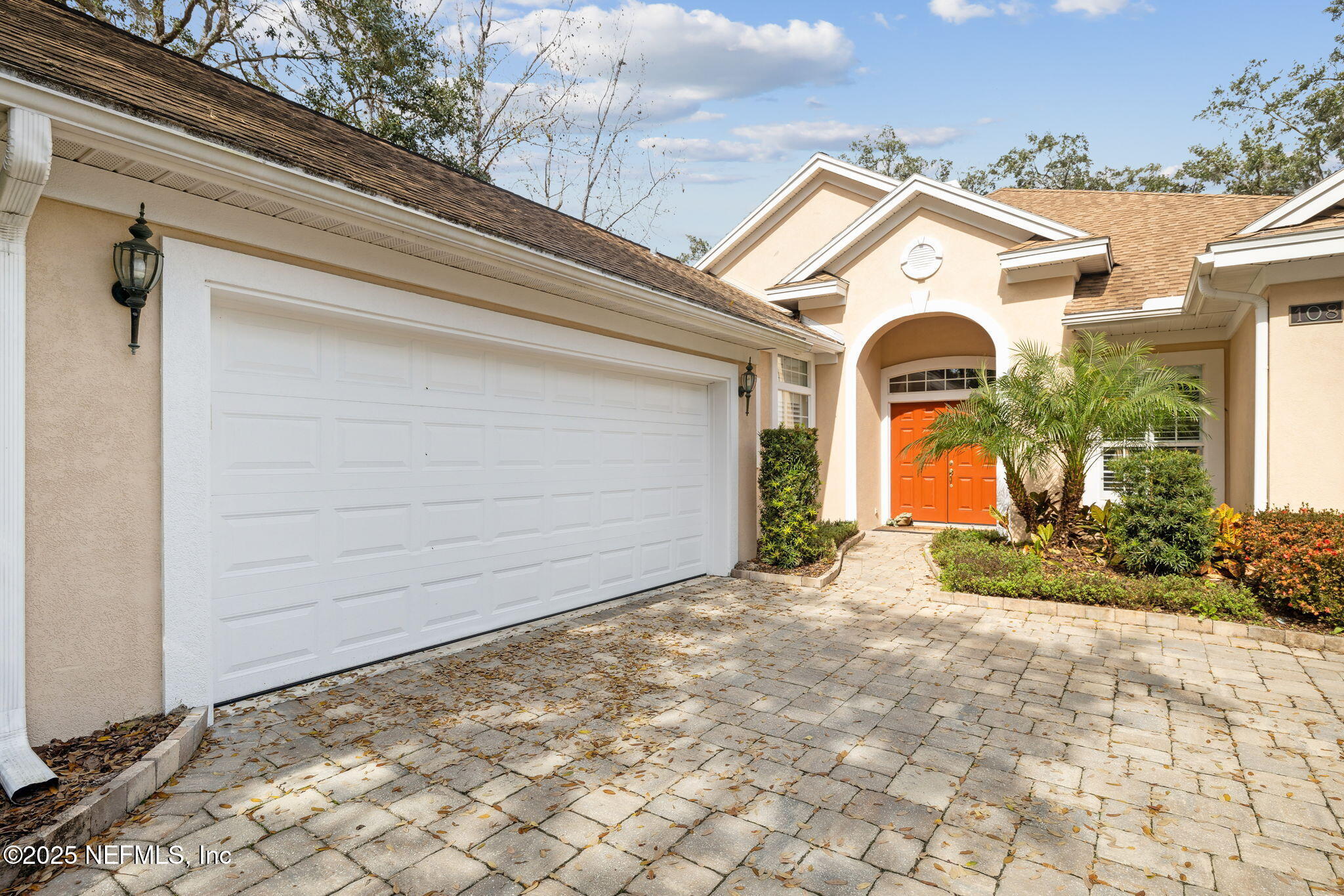 108 WATER'S EDGE Drive N