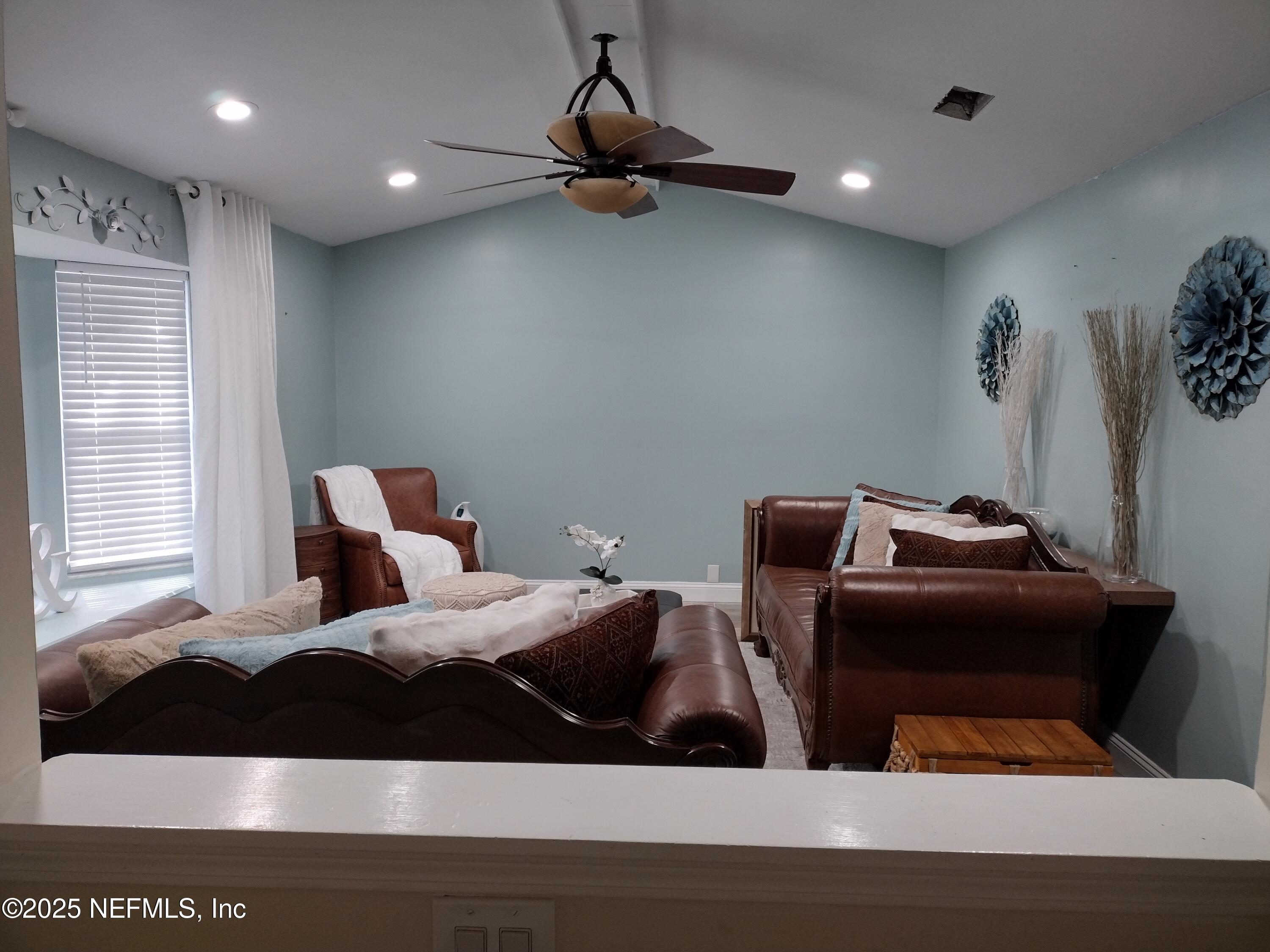 7473 COUNTRYMAN Lane