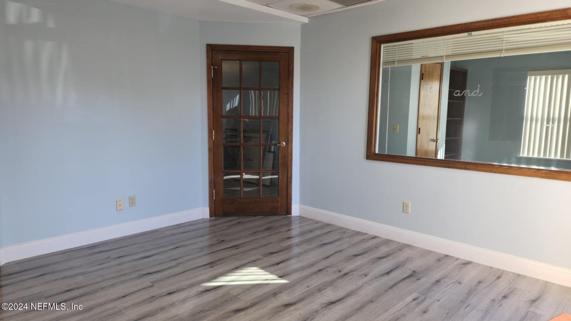 1543 KINGSLEY Avenue BLD19