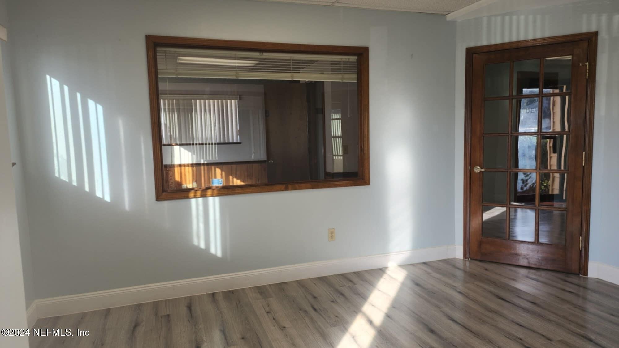 1543 KINGSLEY Avenue BLD19